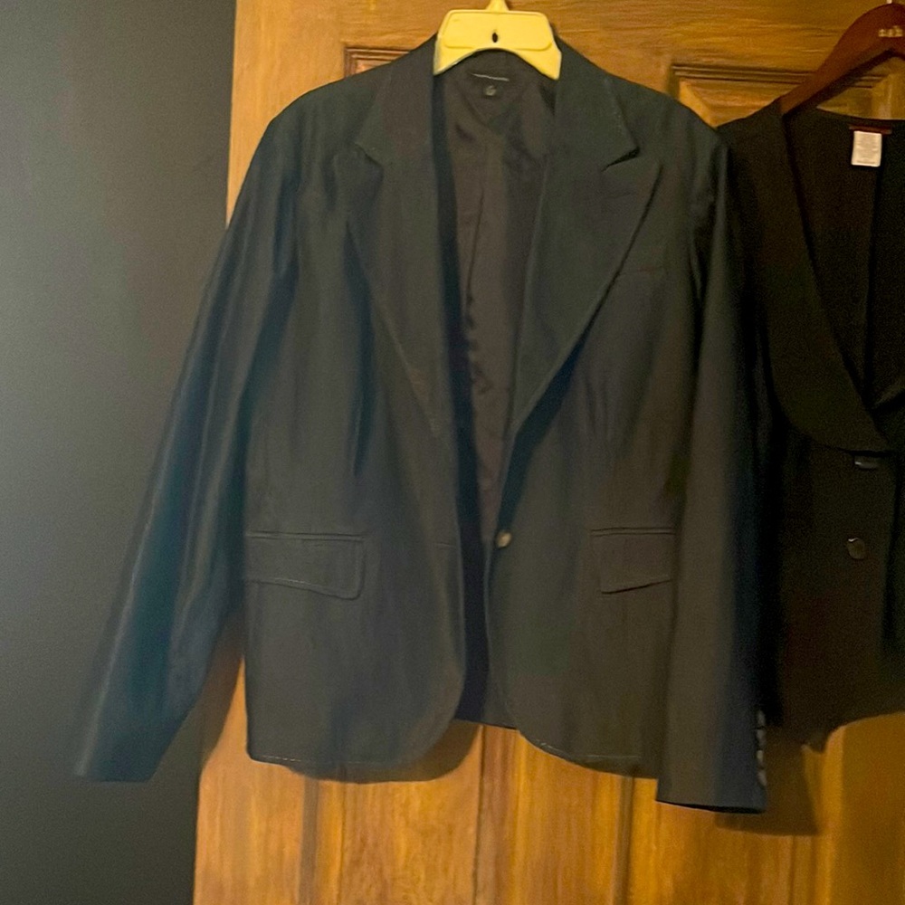 Tommy  Hilfiger denim blazer with brown thread trim.